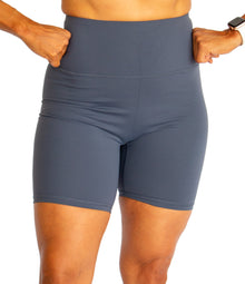  Women's Performance Short Leggings